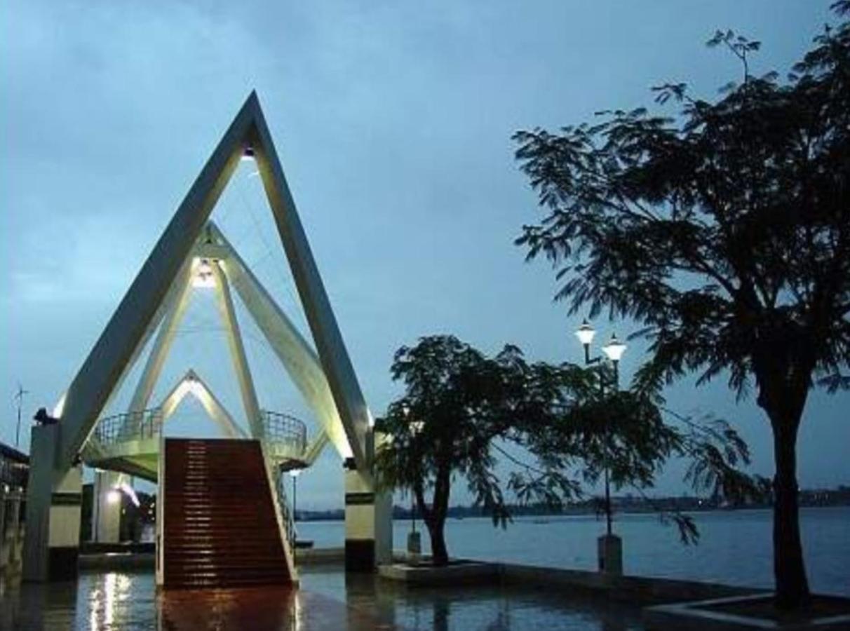 Raelyn'S Homestay Kochi Eksteriør bilde